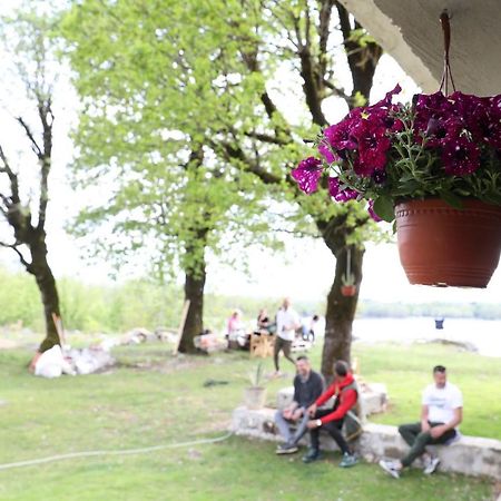 Lake House 'Vilin Konak' Никшич Экстерьер фото